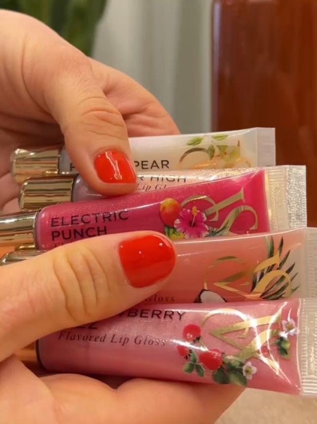 フレーバー リップグロス, Berry Flashを購入 - Lipをオンインで注文