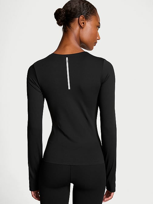 ☆Victoria's secret2018年NYC Fashion show限定ブラックTシャツ ☆Victoria's secret2018年NYC Fashion show限定ブラックTシャツ